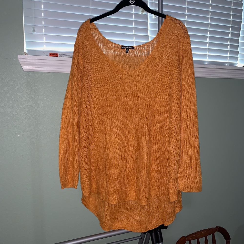 Lightweight sweater